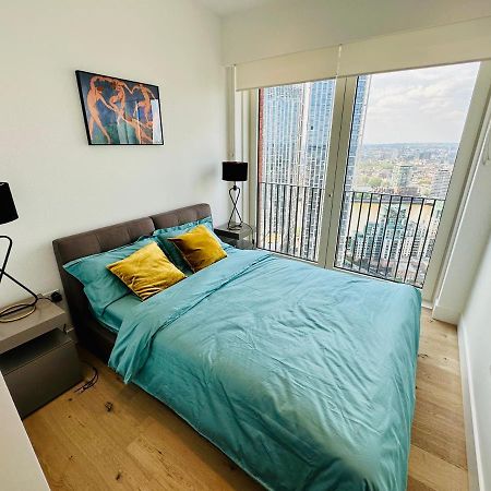 Luxury Central Flat With Stunning Views And Pool London Eksteriør billede