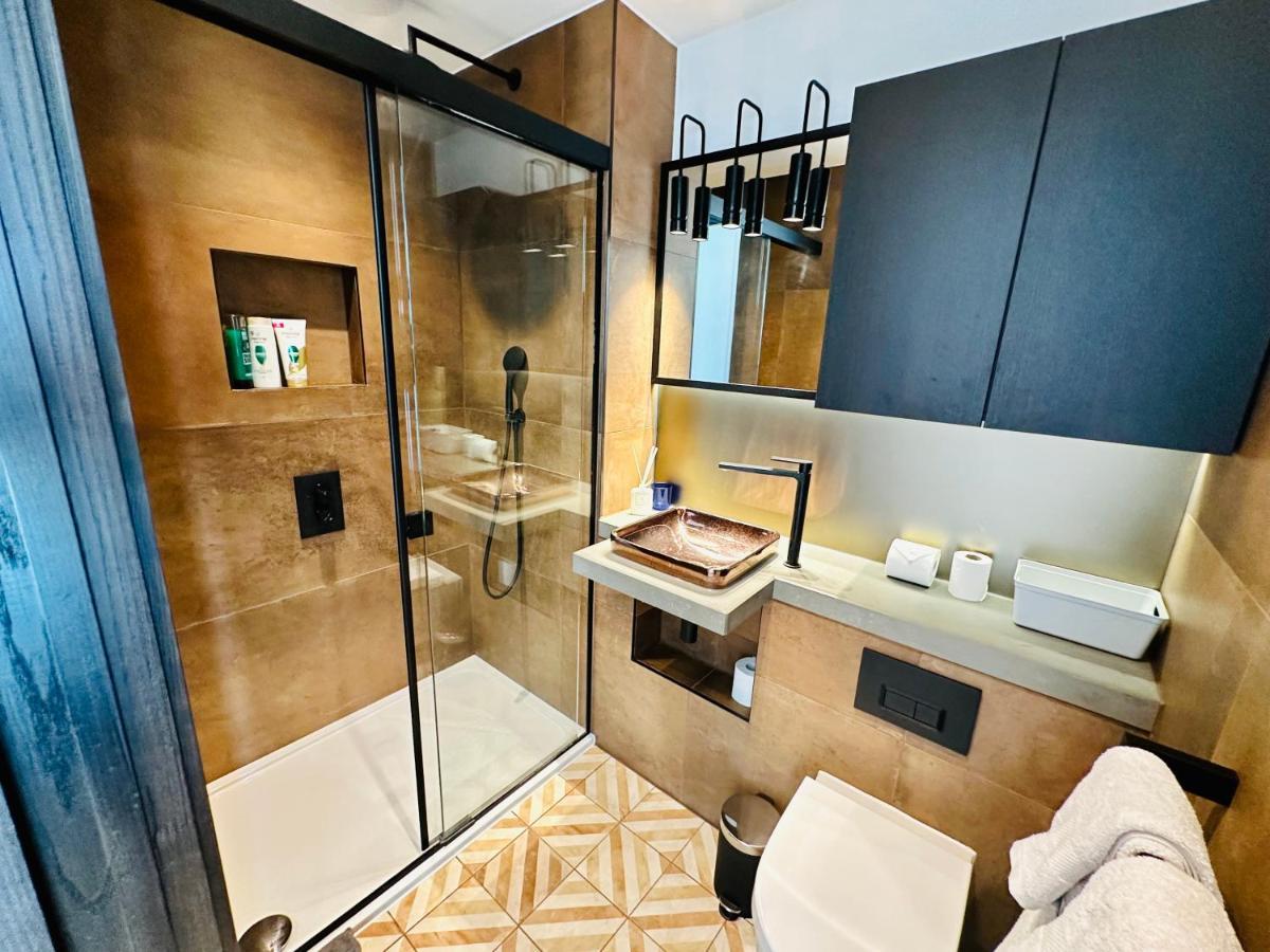 Luxury Central Flat With Stunning Views And Pool London Eksteriør billede