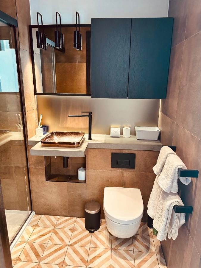 Luxury Central Flat With Stunning Views And Pool London Eksteriør billede